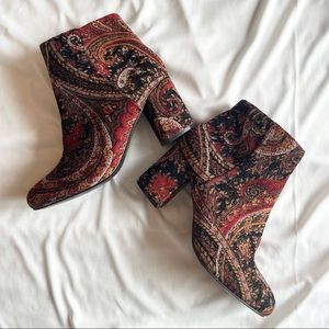 NOT AVAILABLE Diba Funky Pattern Ankle Boots size8